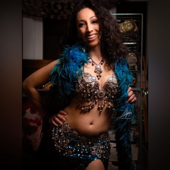 Meet your Posher, Laura - Picture 2 of 4